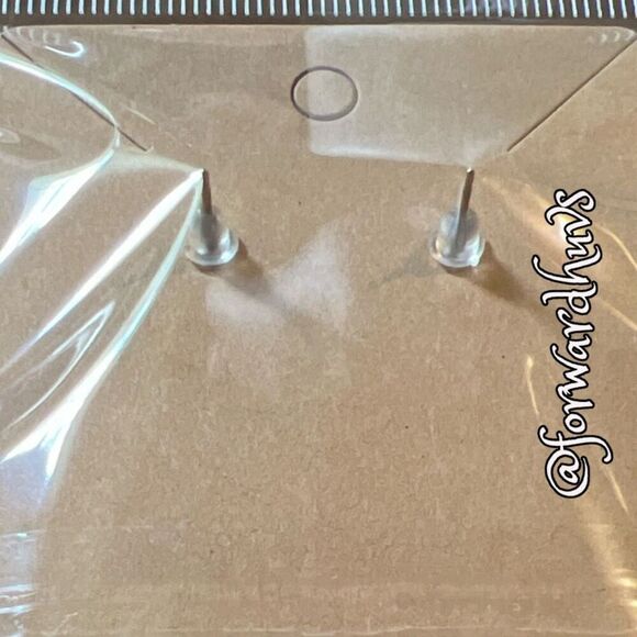 Bundle Sale 3 for $15 | Daisy Yin Yang Like Earring Studs - Picture 7 of 9